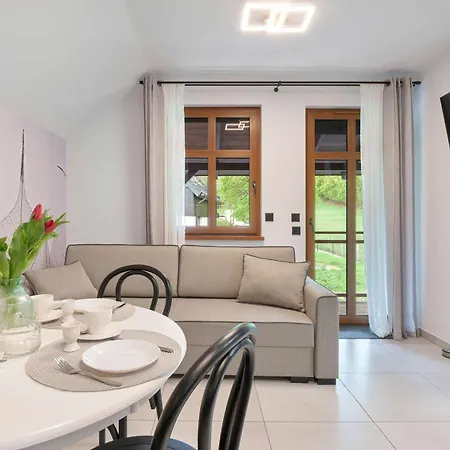 Stylowy Z Balkonem W Spokojnej Okolicy By Renters شكلارسكا بوريبا