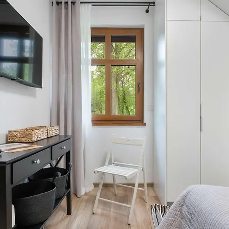 شقة Stylowy Z Balkonem W Spokojnej Okolicy By Renters شكلارسكا بوريبا