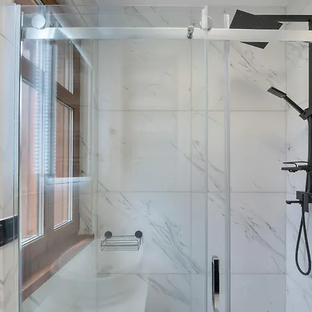 شقة Stylowy Z Balkonem W Spokojnej Okolicy By Renters شكلارسكا بوريبا